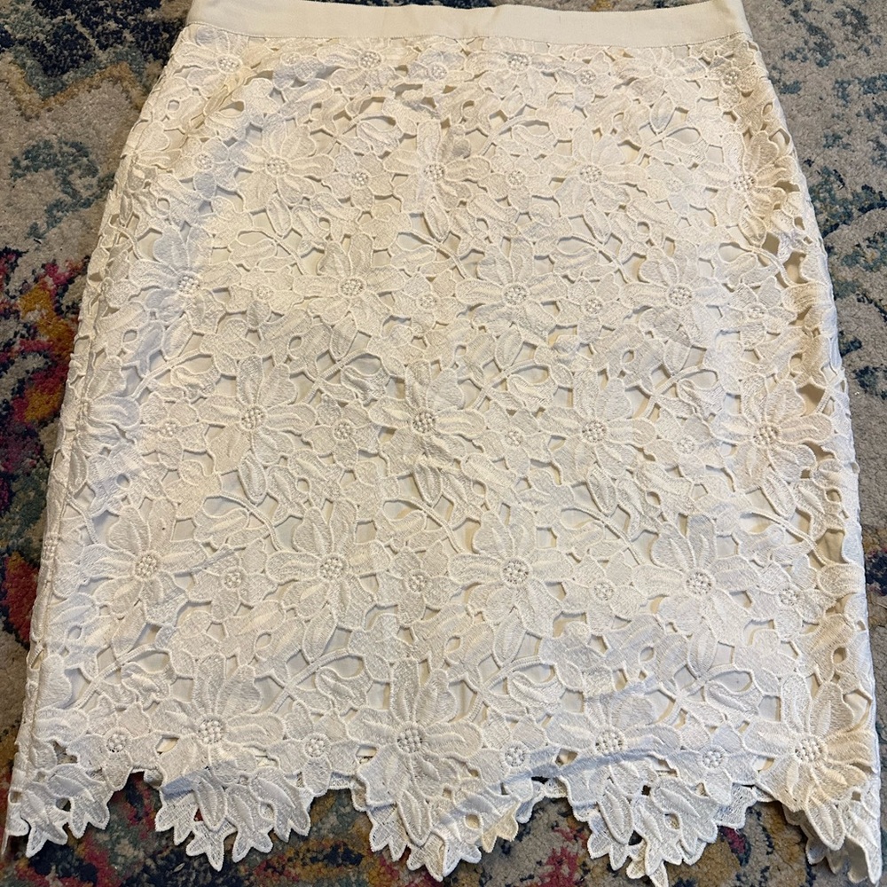 Ann Taylor Loft white lace pencil skirt, size 12